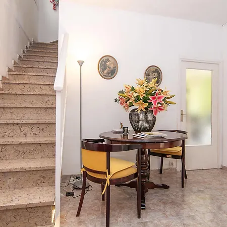 The Sky Dome Apartment